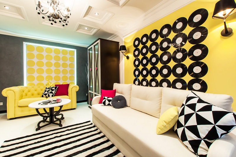 Style Pop Art In The Interior Of The Apartment