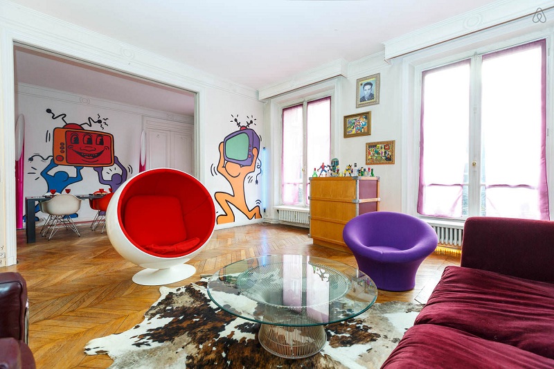 Style Pop Art In The Interior Of The Apartment