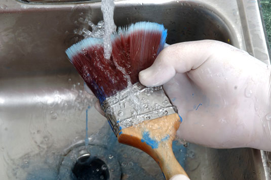 How to clean paint brushes