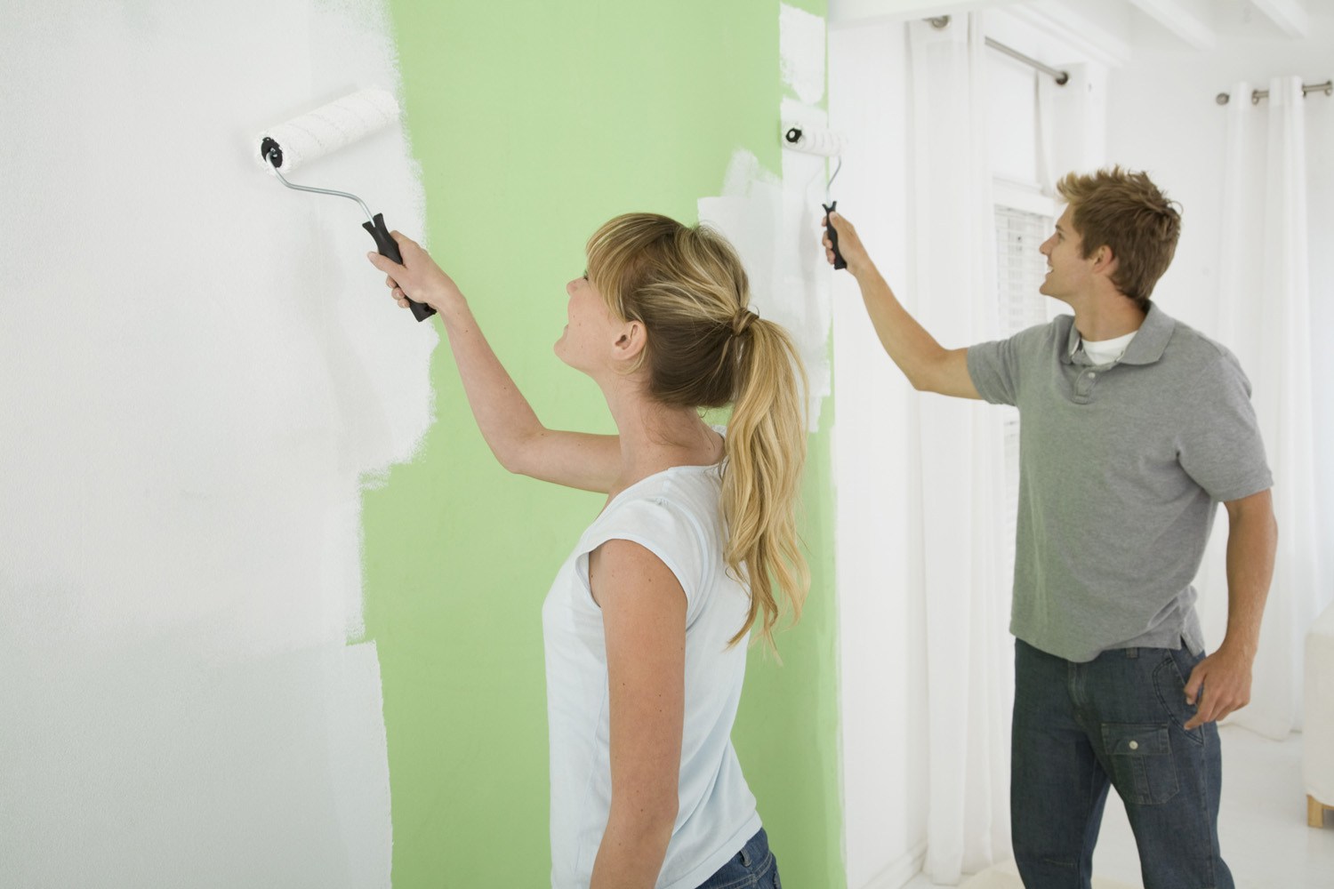 How to paint a wall yourself