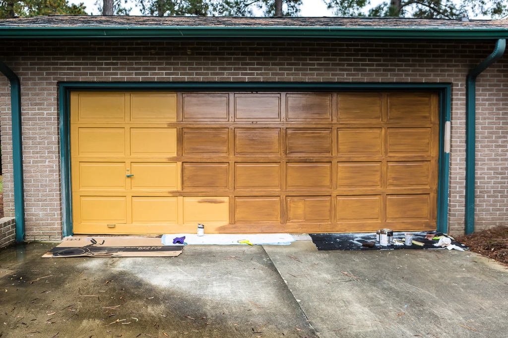 How to Paint an Aluminum Garage Door