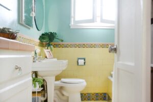 How do you clean a bathroom without scrubbing it?