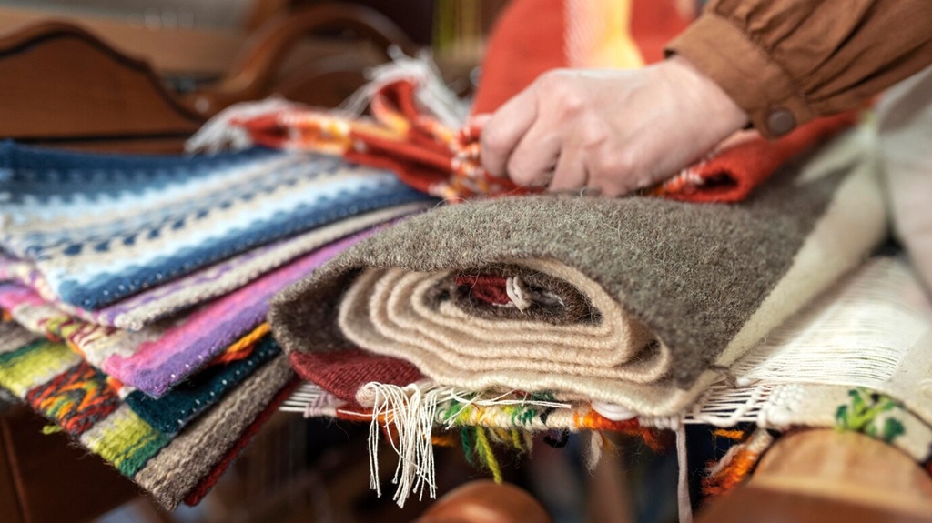 How to make a shaggy rag rug without sewing?